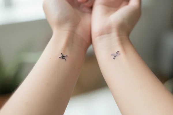 23 Lovely Small Matching BFF Tattoos to Get with Your Bestie